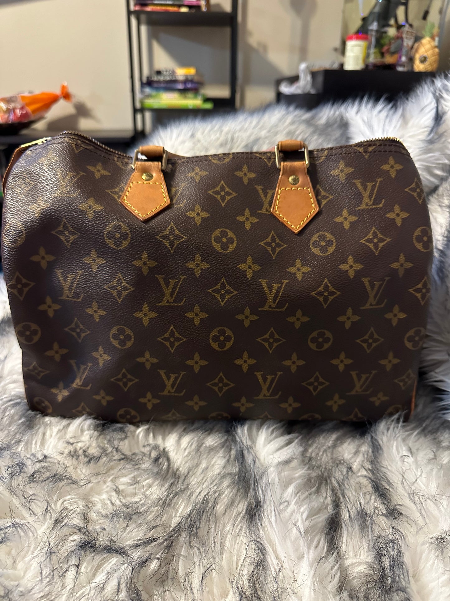 Louis Vuitton speedy 35