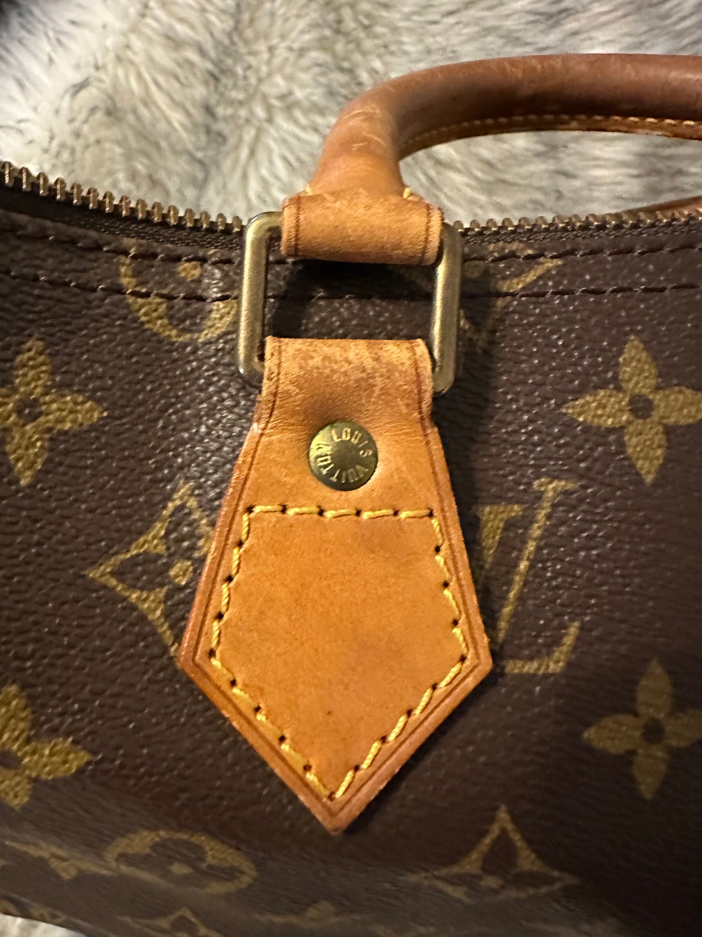 Louis Vuitton speedy 35