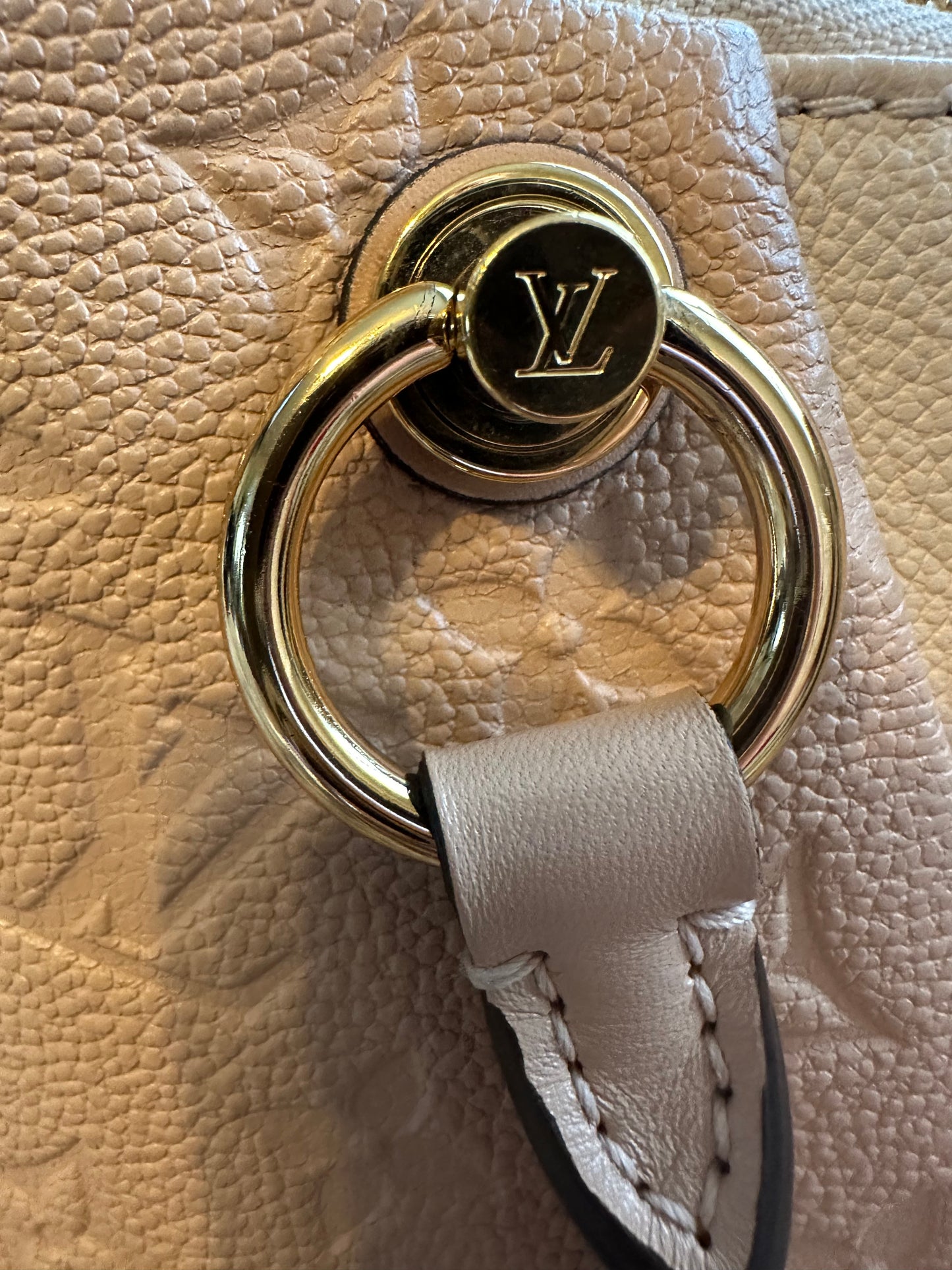 Louis Vuitton V empreinte bb