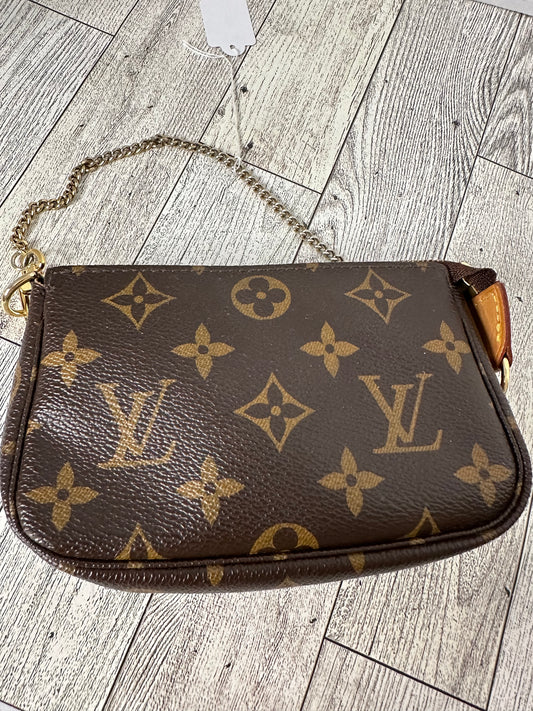 Louis Vuitton Mini Pochette accessories