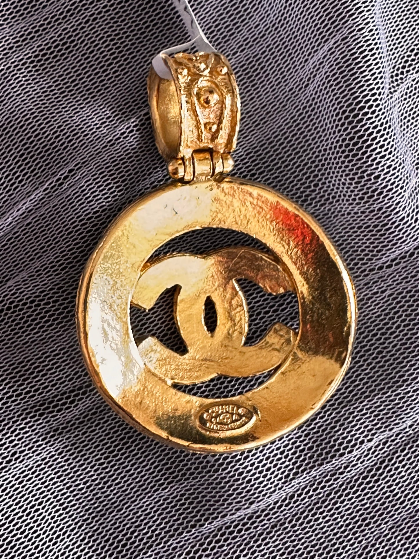 Chanel necklace pendant