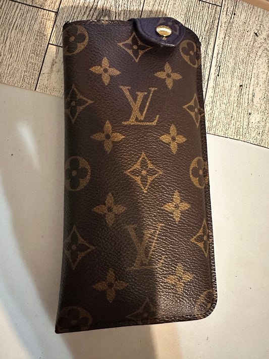 Louis Vuitton Glasses case with snap